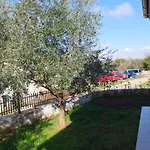 House Matteo, Valdenaga * Pula