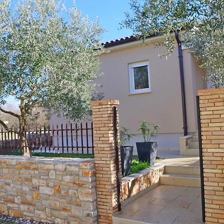 House Matteo, Valdenaga Hébergement de vacances Pula