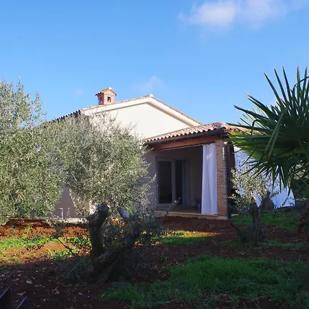 Hébergement de vacances House Matteo, Valdenaga Pula