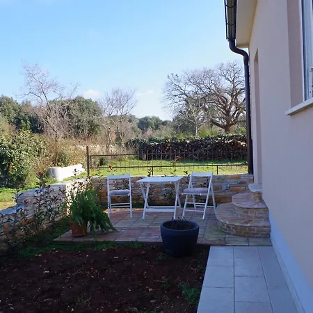 House Matteo, Valdenaga * Pula